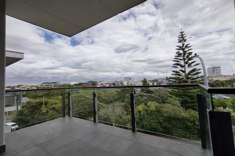 Photo of property in 2f/6 Piwakawaka Street, Eden Terrace, Auckland, 1010