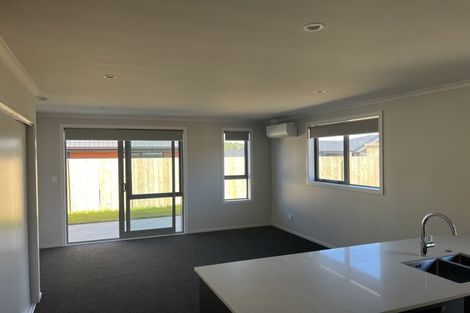 Photo of property in 50 Waruhia Crescent, Rototuna North, 3281