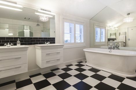 Photo of property in 11 Pentlow Place, Fendalton, Christchurch, 8052