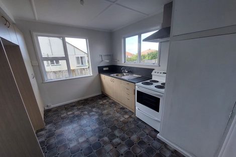 Photo of property in 5 List Street, Welbourn, New Plymouth, 4310