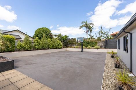 Photo of property in 5-7 Adam Lile Drive, Highlands Park, New Plymouth, 4312