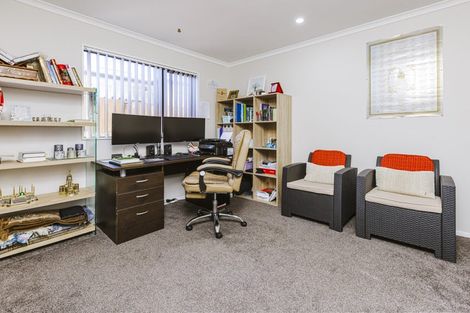 Photo of property in 9 Landon Avenue, Mangere East, Auckland, 2024