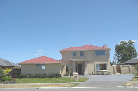 Photo of property in 9 Orewa Close, Parklands, Christchurch, 8083