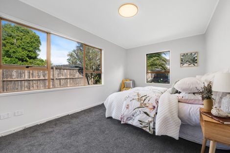 Photo of property in 12 Davita Place, Farm Cove, Auckland, 2012