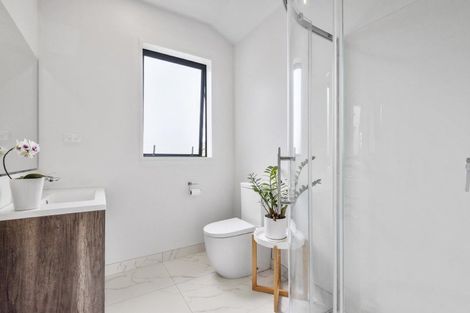 Photo of property in 13a Morton Avenue, Forrest Hill, Auckland, 0620