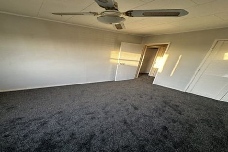 Photo of property in 56 Everglade Drive, Goodwood Heights, Auckland, 2105