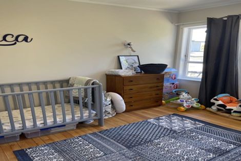 Photo of property in 24 Waipani Road, Te Atatu Peninsula, Auckland, 0610