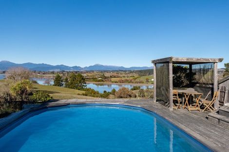 Photo of property in 56 Mapua Drive, Mapua, Upper Moutere, 7173