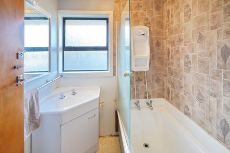 Photo of property in 17 Ontario Place, Wainoni, Christchurch, 8061