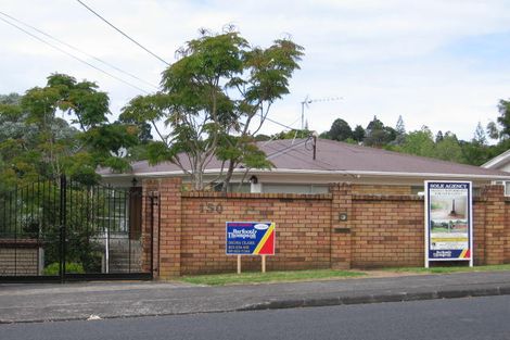 Photo of property in 150 Godley Road, Green Bay, Auckland, 0604