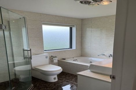 Photo of property in 28 The Enclave, Totara Heights, Auckland, 2105