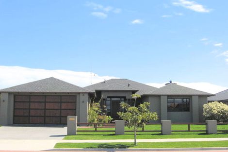 Photo of property in 110 Tuihana Drive, Papamoa Beach, Papamoa, 3118