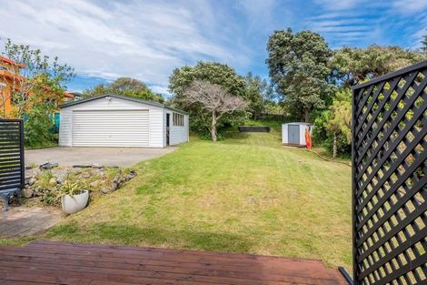 Photo of property in 6 Kaitawa Street, Waikanae Beach, Waikanae, 5036