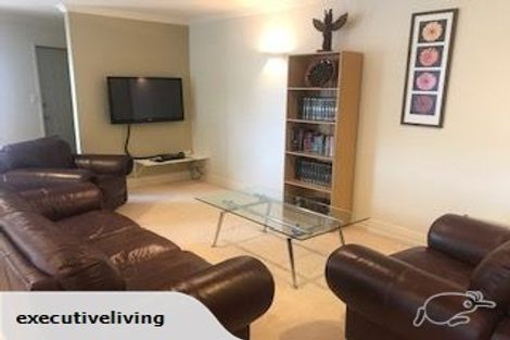 Photo of property in 1b Queen Street, New Plymouth, 4310