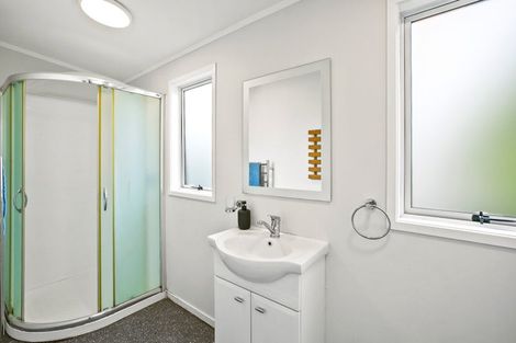 Photo of property in 26 Heta Road, Highlands Park, New Plymouth, 4312