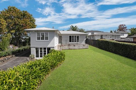 Photo of property in 4 Longburn Road, Henderson, Auckland, 0610