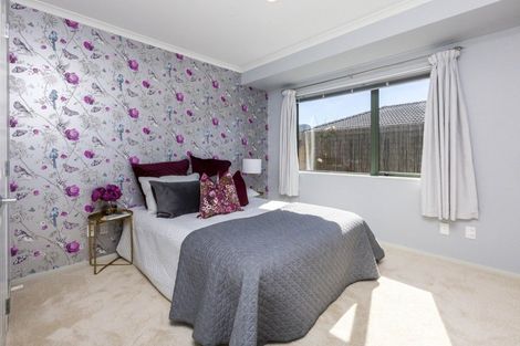 Photo of property in 12 Percy Kinsman Crescent, Riverstone Terraces, Upper Hutt, 5018