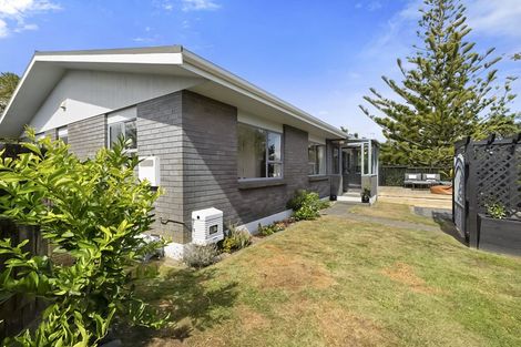Photo of property in 172b Mangorei Road, Merrilands, New Plymouth, 4312