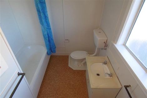 Photo of property in 27 Bulteel Street, New Plymouth, 4310