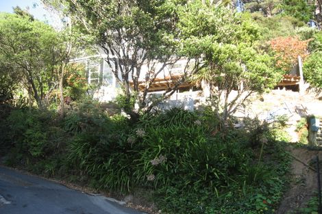 Photo of property in 50 Rona Street, Eastbourne, Lower Hutt, 5013