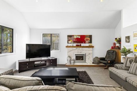 Photo of property in 214 Mapara Road, Acacia Bay, Taupo, 3385