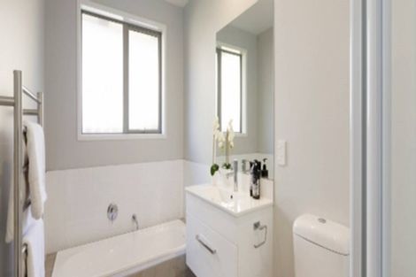 Photo of property in 48 Jane Maree Road, Kumeu, 0810