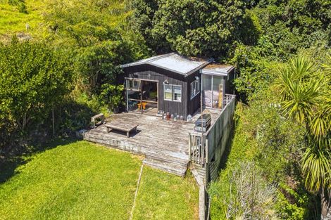 Photo of property in 5 Florence Place, Hahei, Whitianga, 3591