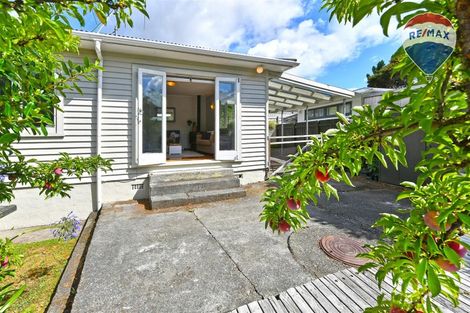 Photo of property in 36 Holborn Drive, Stokes Valley, Lower Hutt, 5019