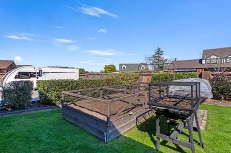 Photo of property in 150 Royal Park Drive, Parklands, Christchurch, 8083