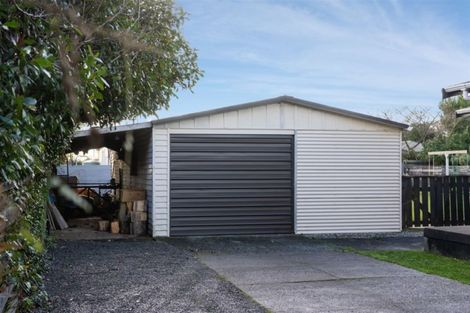 Photo of property in 18 Frederick Street, Carterton, 5713