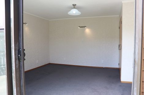 Photo of property in 42-44 David Crescent, Karori, Wellington, 6012