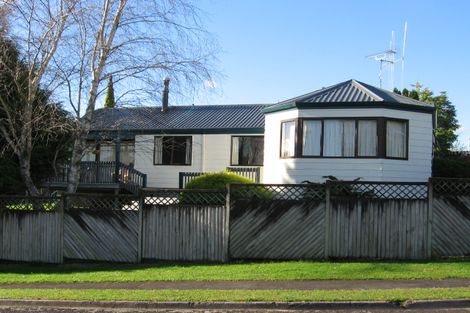 Photo of property in 2 Kitchener Place, Putaruru, 3411