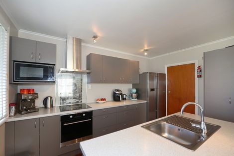 Photo of property in 712 Grove Road, Mayfair, Hastings, 4122