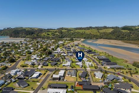 Photo of property in 42 Longreach Drive, Cooks Beach, Whitianga, 3591