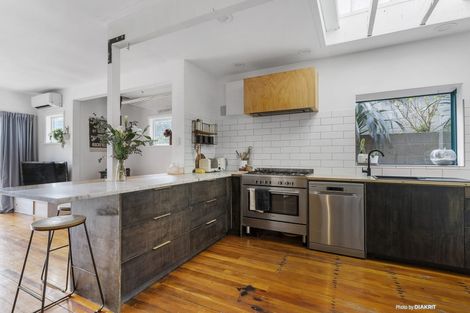 Photo of property in 24 Volga Street, Island Bay, Wellington, 6023