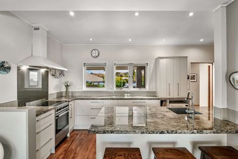 Photo of property in 5 Totara Street, Taradale, Napier, 4112