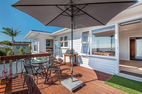 Photo of property in 10 Coronation Road, Glenfield, Auckland, 0627