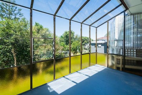 Photo of property in 1/285 Sunset Road, Sunnynook, Auckland, 0632