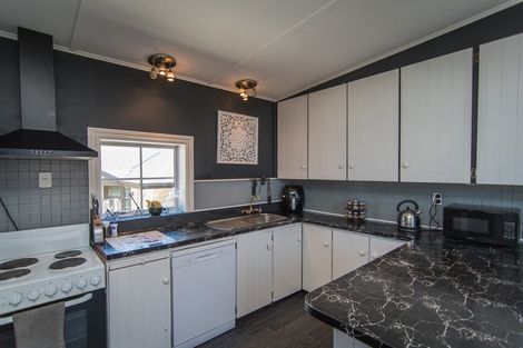 Photo of property in 38 Buchanan Street, Parkside, Timaru, 7910