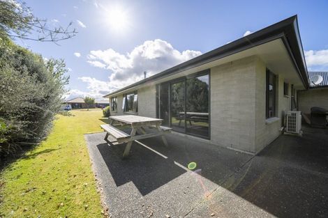 Photo of property in 60 Lawson Burrows Crescent, Te Anau, 9600