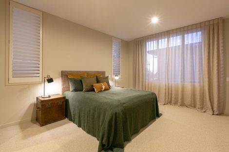 Photo of property in 14 Autere Street, Strandon, New Plymouth, 4312