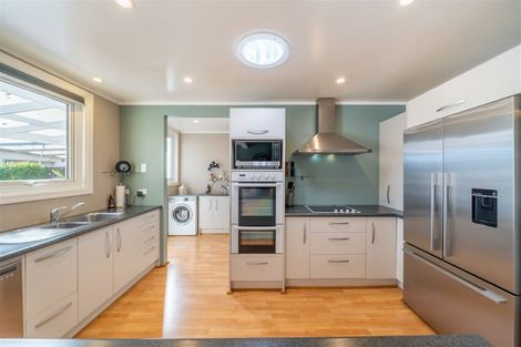 Photo of property in 25 Henry Street, Ebdentown, Upper Hutt, 5018