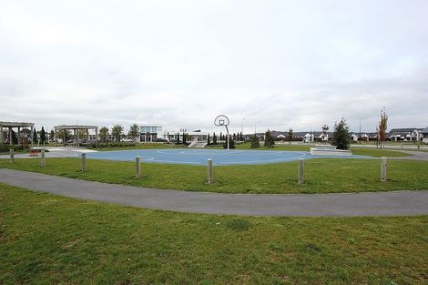 Photo of property in 77 Faringdon Boulevard, Rolleston, 7615