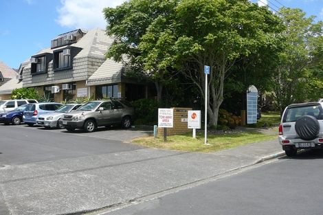 Photo of property in 2f Dodson Avenue, Milford, Auckland, 0620