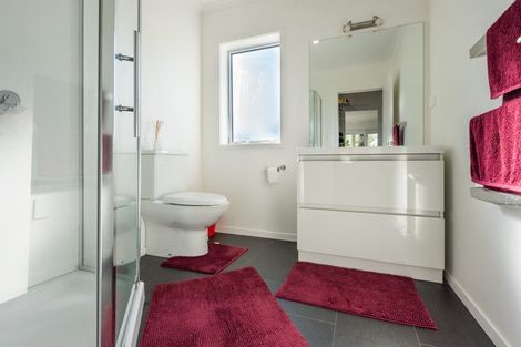 Photo of property in 18 Sim Street, Johnsonville, Wellington, 6037