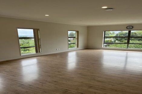 Photo of property in 28 The Enclave, Totara Heights, Auckland, 2105