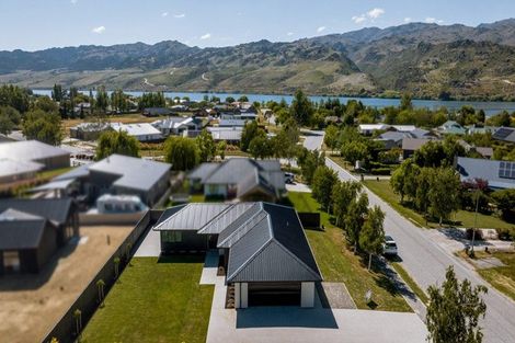 Photo of property in 9 Pisa Moorings Road, Mount Pisa, Cromwell, 9383