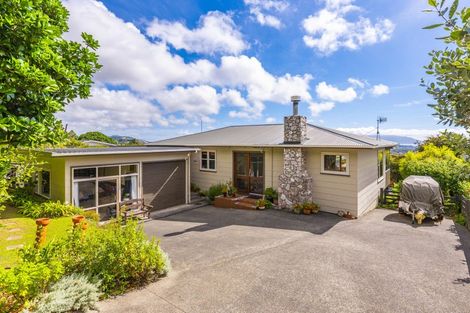 Photo of property in 10 Tui Crescent, Waikanae, 5036