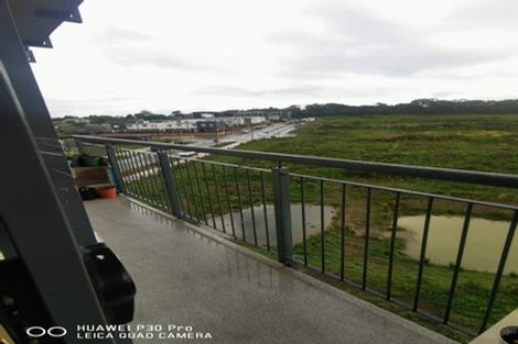 Photo of property in 5d/17 Crown Lynn Place, New Lynn, Auckland, 0600