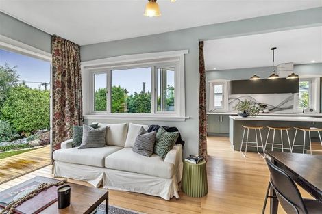 Photo of property in 166 Weston Road, St Albans, Christchurch, 8052